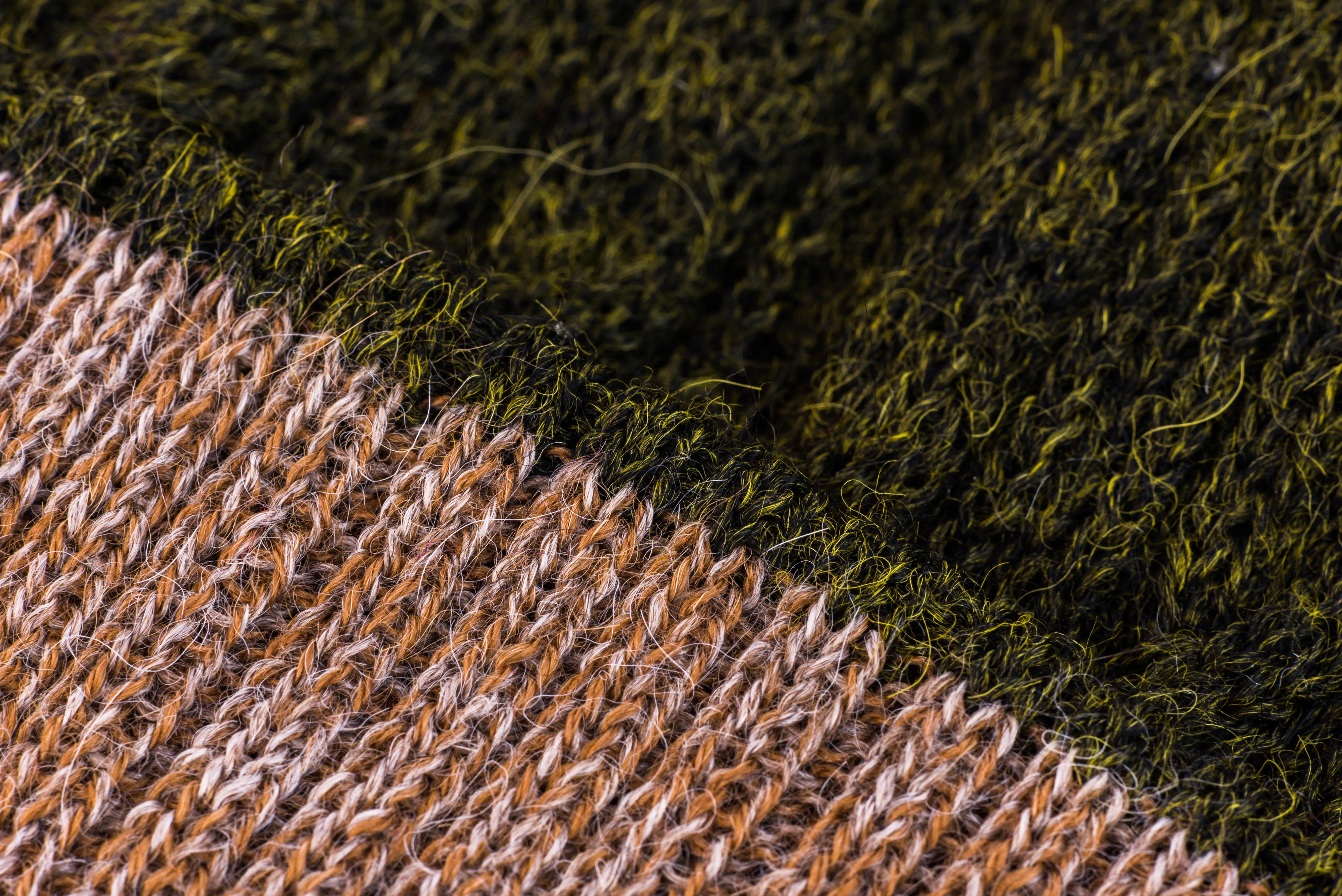 100% Alpaca Wool Two-Tone Reversible Skullcap (Brown and Green)