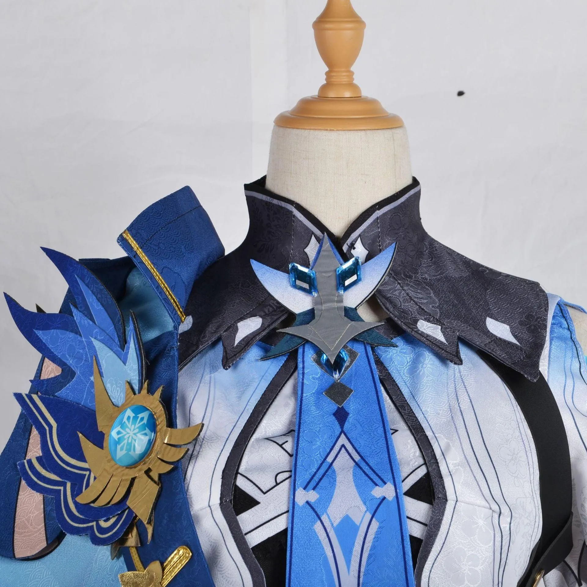Genshin Impact Eula Cosplay Costume