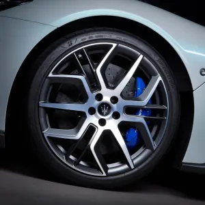 Maserati Self Leveling Caps